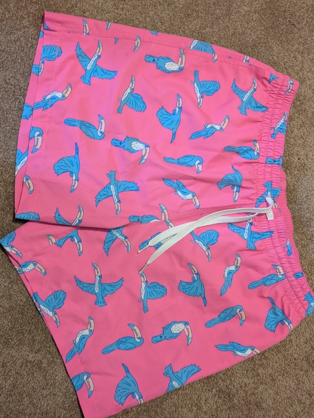 Chubbies Swim Trunks 5.5" The Toucan Boardshorts size large pink
